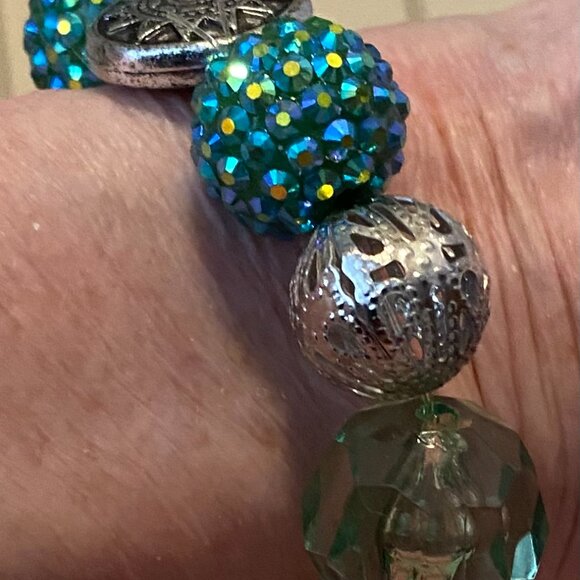 NEW Large bead green bracelets - Picture 6 of 9